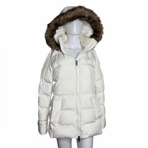 Women's White Hooded Puffer Jacket